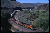 BNSF C44-9W 1105 (16.04.2011, Crozier Canyon, AZ)