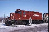 CP GP9u 8215:2 (01.2004, Smiths Falls, ON)