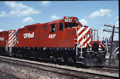 CP GP9u 8237 (08.04.1990, Hamilton, ON)
