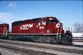 CP SD40-2 5612 (17.12.1998, Franklin Park, IL)