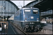 DB 110 228 (13.05.1987, Frankurt/M Hbf.)