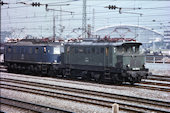 DB 144 182 (1980, München-Donnersbergerbrücke,  mit 118 024)