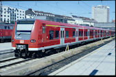 DB 425 146 (14.07.2003, München Hbf)