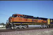 BNSF C44-9W 1075 (12.08.2000, Corcoran, CA)