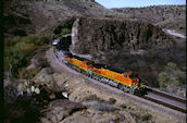 BNSF C44-9W 4375 (15.04.2000, Crozier Canyon, AZ)