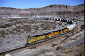 BNSF C44-9W 4476 (22.12.2001, Kingman, AZ)