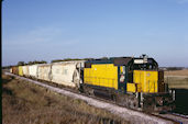 CNW GP38-2 4613 (02.10.1984, Clarks Grove, MN)