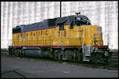 UP GP38-2  718:4 (31.03.2002, Wichita, KS)